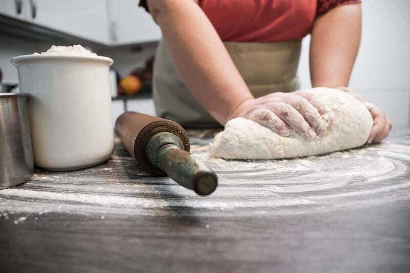 Naples: Premium Pizza-Making Class at a Pizzeria - Toppings Done Neapolitan Style: San Marzano, Buffalo Mozzarella, Basil