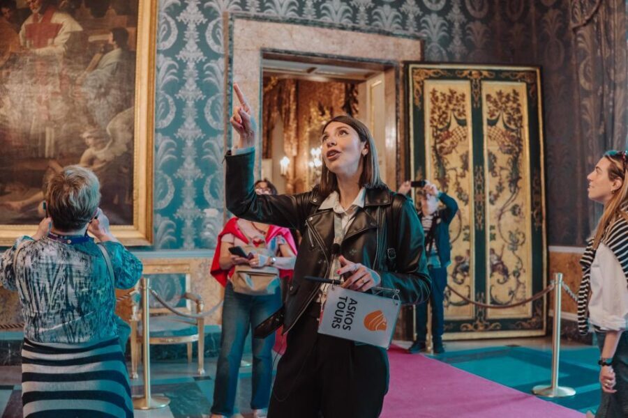 Naples: Royal Palace and Monumental Area Small Group Tour - Via Santa Lucia and Borgo Santa Lucia: the neighborhood transition that changes the mood