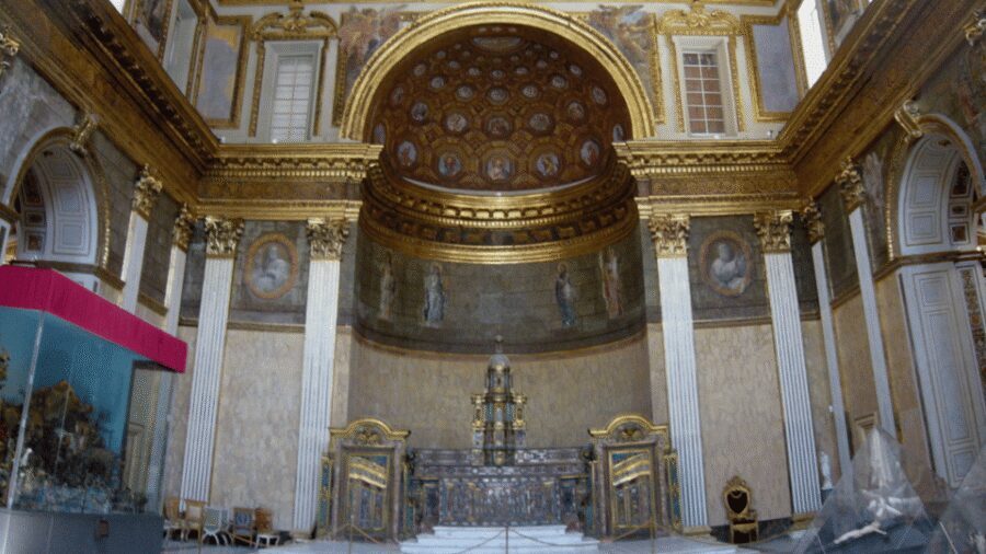 Naples: Royal Palace Entry Ticket with Digital Audio Guide - Court Theater and the Throne Room: drama in real rooms