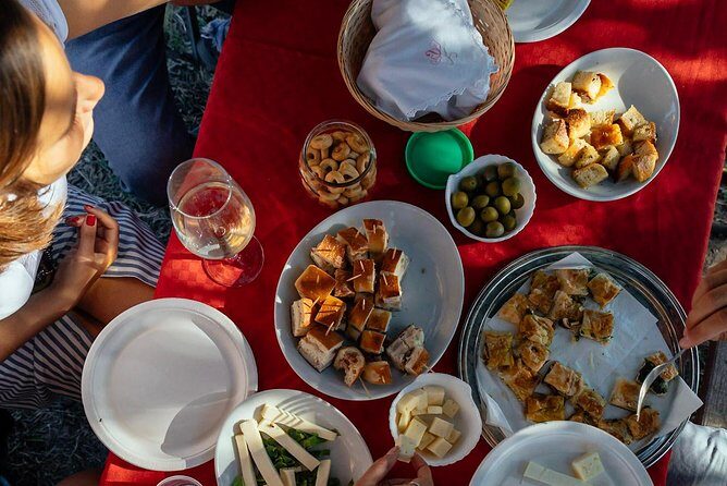 Naples Scenic E-Bike Ride to a Local Vineyard with Meal - What the e-bike ride feels like on real streets