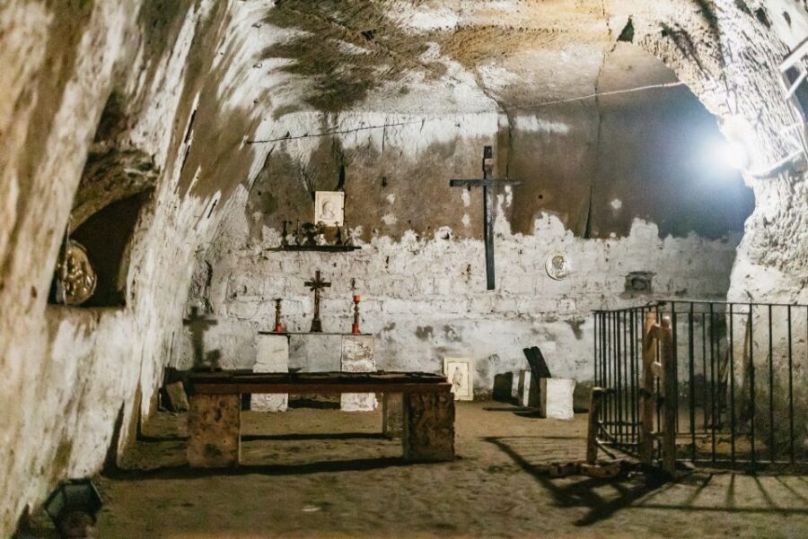 Naples: Spanish Quarters Underground Guided Tour - What You’ll See in the Spanish Quarters Underground Tunnels