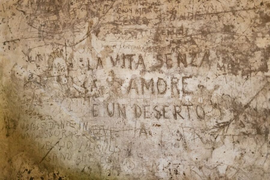 Naples: Spanish Quarters Underground Guided Tour - Should You Book the Naples Spanish Quarters Underground Tour?