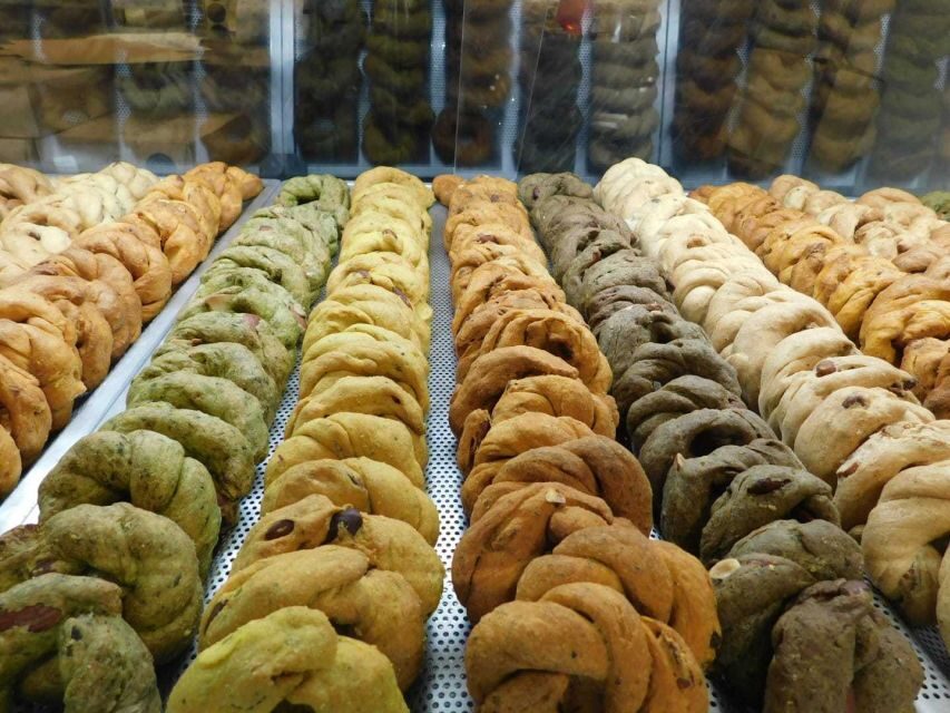 Naples Street Food Scene Tour: Small-Group Tasting Adventure - Via San Gregorio Armeno: where snack food meets old Naples streets