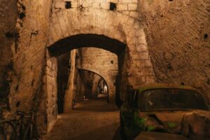 Naples: The Bourbon Tunnel Guided Tour with Entrance Ticket - Via delle Memorie option: extra walking on the tuff route
