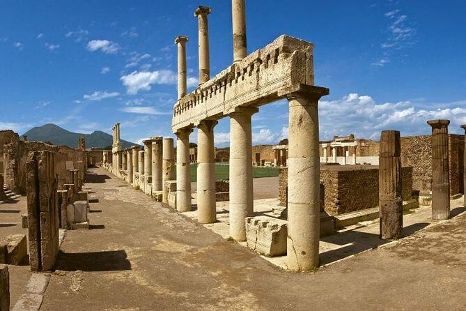 Naples to Positano/Sorrento Transfer via Pompeii (or Vice Versa) - Who this transfer fits best (and who might want a different plan)