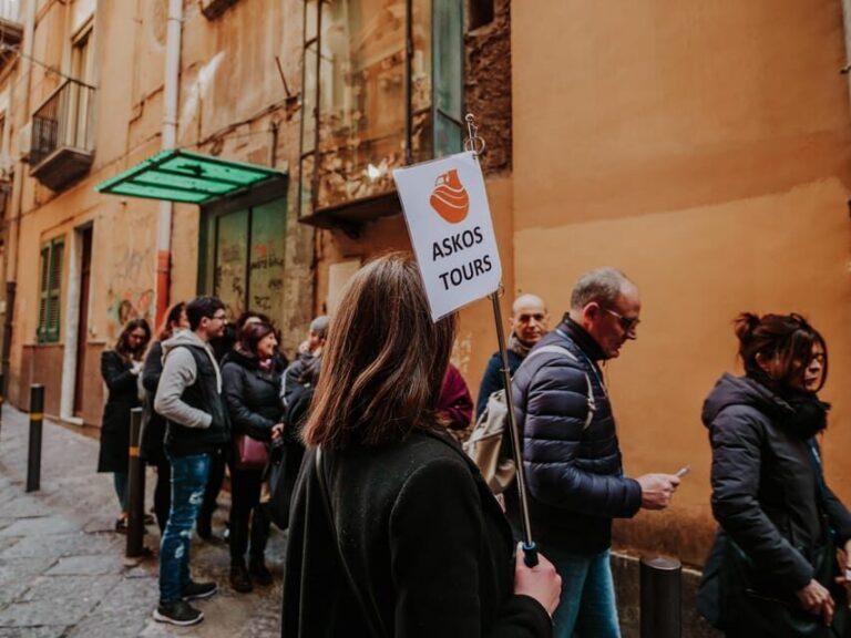 Naples: Veiled Christ Entrance Ticket and Guided Tour - Meeting at Piazza San Domenico Maggiore: Finding the Guide