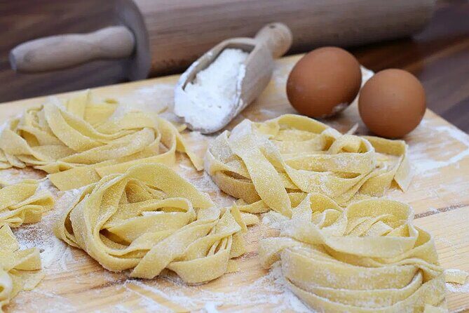 Pasta and Pizza Master Class with Pick Up in Sorrento - Tagliatelle and Bolognese: the sauce that makes everything connect