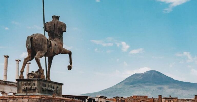Pompei: Mount Vesuvius and Pompeii with Round-Trip Transfer - Starting in Pompei: Via Roma check-in and the minibus rhythm