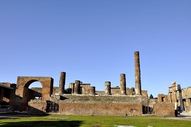 Pompeii: 2 Hour Private Tour with an Archeologist Guide - Key Things to Know Before You Go