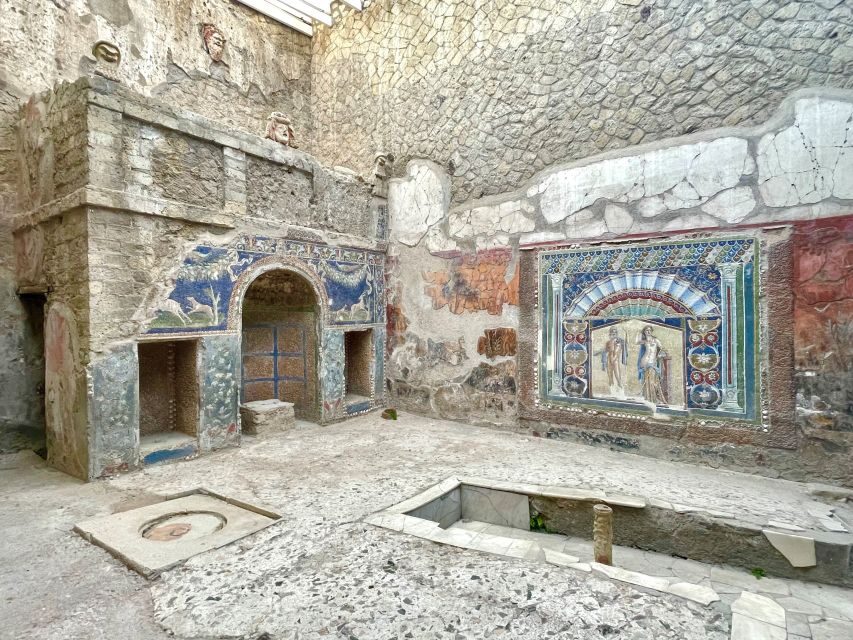 Pompeii and Herculaneum: Guided Tour with an Archaeologist - Key reasons this guide-led day works