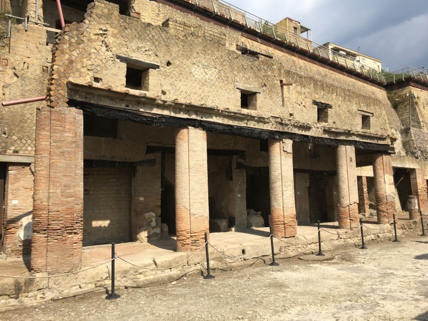 Pompeii and Herculaneum: Guided Tour with an Archaeologist - The smart value of pairing Pompeii with Herculaneum