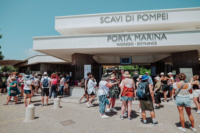 Pompeii and Herculaneum Small Group Tour with an Archaeologist - Pompeii morning: start where the city’s energy was