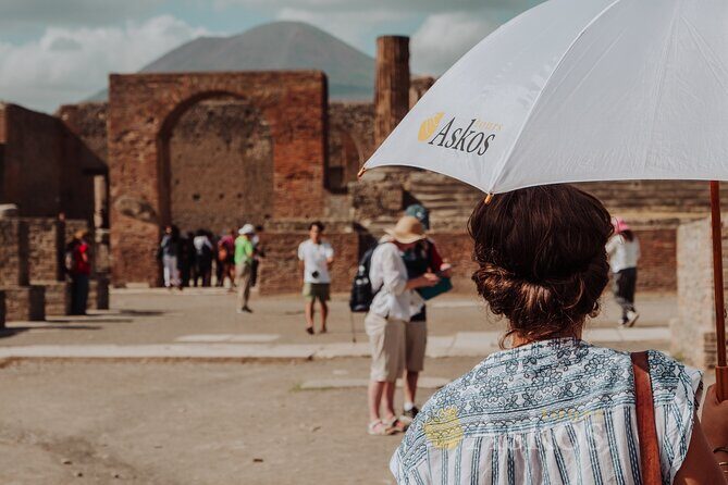 Pompeii and Mount Vesuvius Small Group Tour - Pompeii with an archaeologist: how the ruins make sense fast