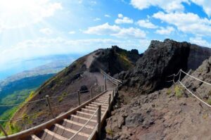 Pompeii: Day Tour of Pompeii and Vesuvius with Bus Transfer - Meeting at Circumvesuviana: getting your start point right