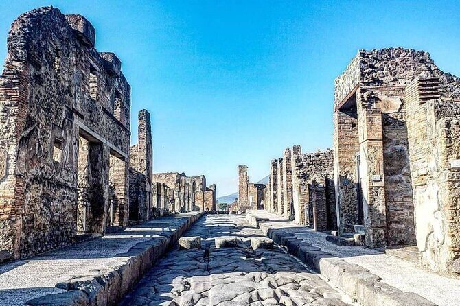 Pompeii Express Guided Tour by Train from Sorrento - Meeting in Sorrento: Piazza Giovanni Battista De Curtis and Amelia