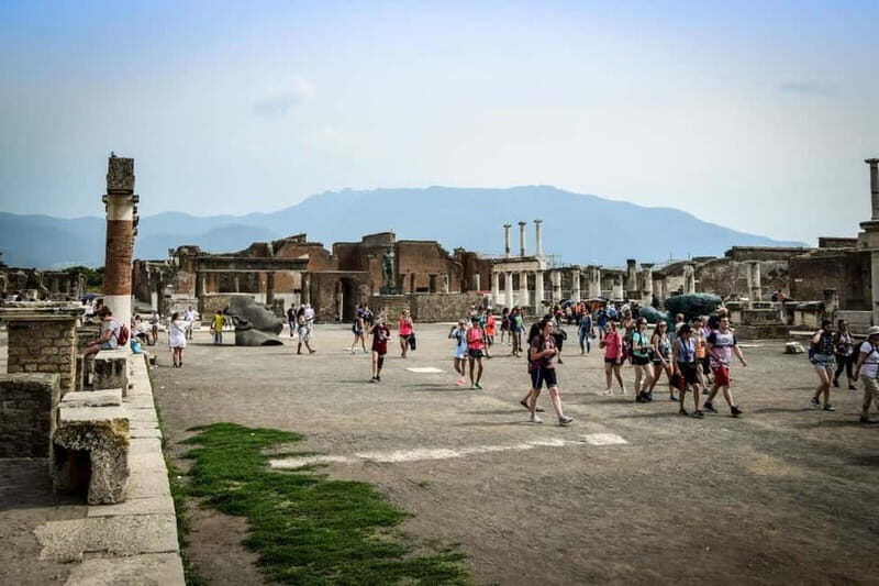 Pompeii: Group Tour with an Archeologist Guide - Meeting at Tempio Travel: start point you should find quickly