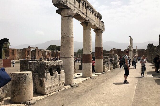 Pompeii: Guided Small Group Tour Max 6 People with Private Option - Mt Vesuvius viewpoint: understanding the eruption story