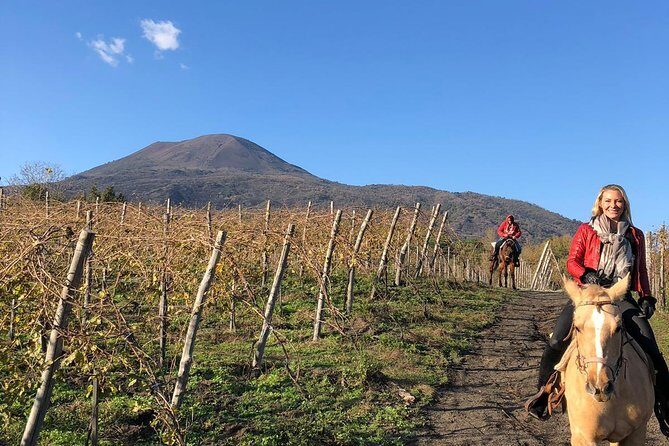 Pompeii Guided Tour & Horse Riding on Vesuvius with Lunch - Pickup, Meeting Point, and Staying Oriented Without Stress