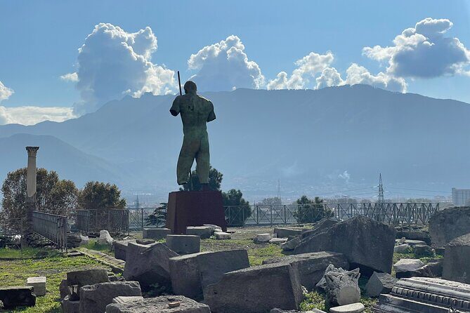 Pompeii: Guided Tour with Skip-the-Line Entry - Neighborhood Corners: Bakery Stops and Housing Blocks