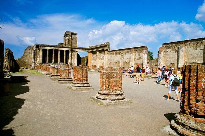Pompeii & Herculaneum Day Trip from Naples with Lunch - Herculaneum: Smaller Than Pompeii, But Often More Graspable