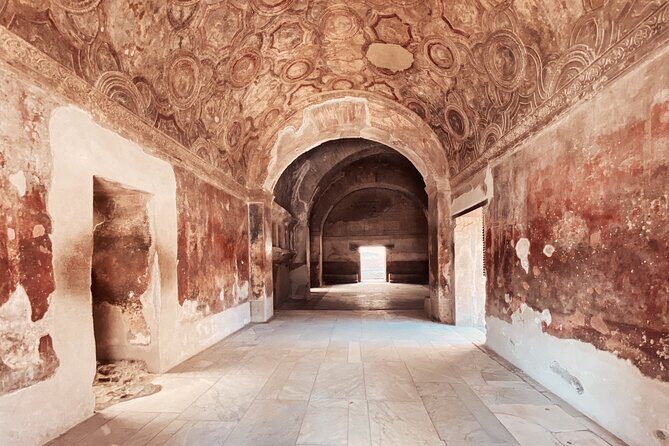 Pompeii Private Tour with an Archaeologist and Skip The Line - 3 hours - From Porta Marina to the Forum: stop-by-stop highlights
