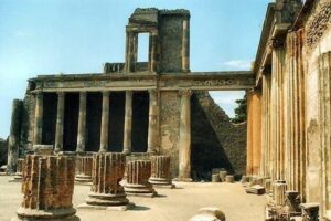 Pompeii Ruins Half-Day Tour from Sorrento with Guide - The eruption story: what you learn before you start walking
