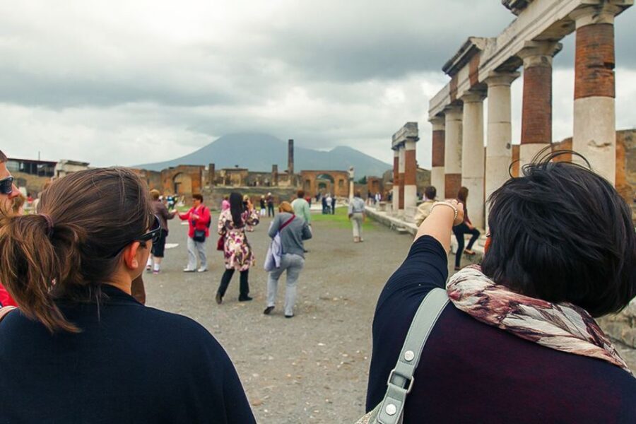 Pompeii: Skip-the-Line Guided Tour with Expert Archaeologist - Naples views from the city walls, plus the brothel stop when it fits