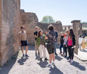 Pompeii: Skip-the-line-Ticket and Guided Tour - Meeting point near Chalet Donna Lucia: don’t overthink it