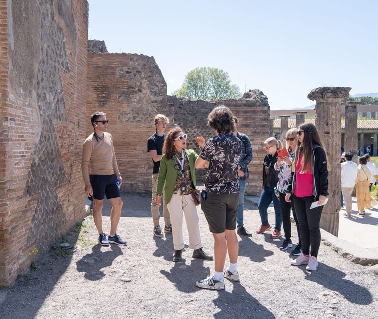 Pompeii: Skip-the-line-Ticket and Guided Tour - Meeting point near Chalet Donna Lucia: don’t overthink it