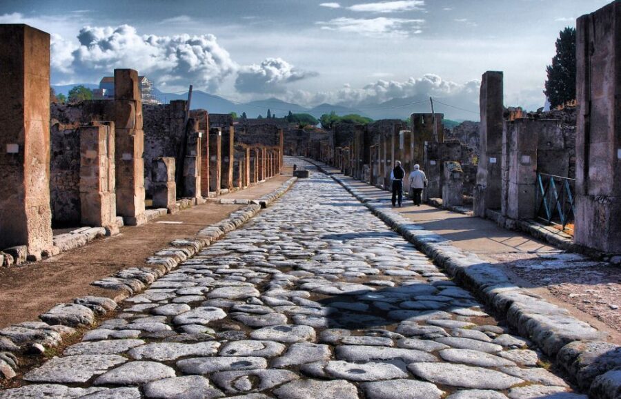 Pompeii Skip-the-Line Tour with Expert Archeological Guide - Forum Baths and Macellum: How People Ate, Washed, and Bought Things