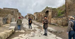 Pompeii: Small-Group Guided Tour with Skip-the-Line Ticket - Stop-by-Stop: The Pompeii Route That Actually Makes Sense