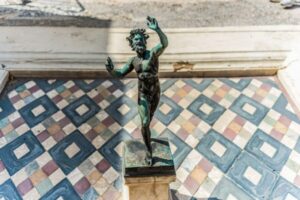 Pompeii: Small Group Tour with an Archaeologist - Why an archaeologist-led Pompeii tour is worth it