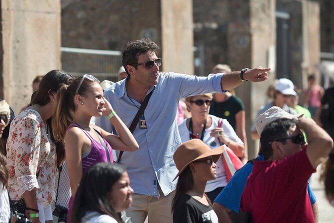 Pompeii Small Group Tour with an Archaeologist - House of Menander: how wealth shows up in art and layout