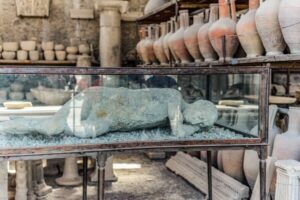 Pompeii: Small Group Tour with an Archaeologist - Picking the right length: 2 hours vs 3 hours