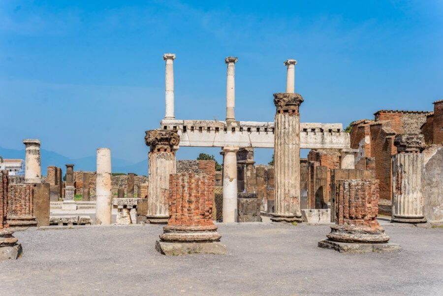 Pompeii: Small Group Tour with an Archaeologist - The Forum, Basilica, and the public heartbeat of Pompeii