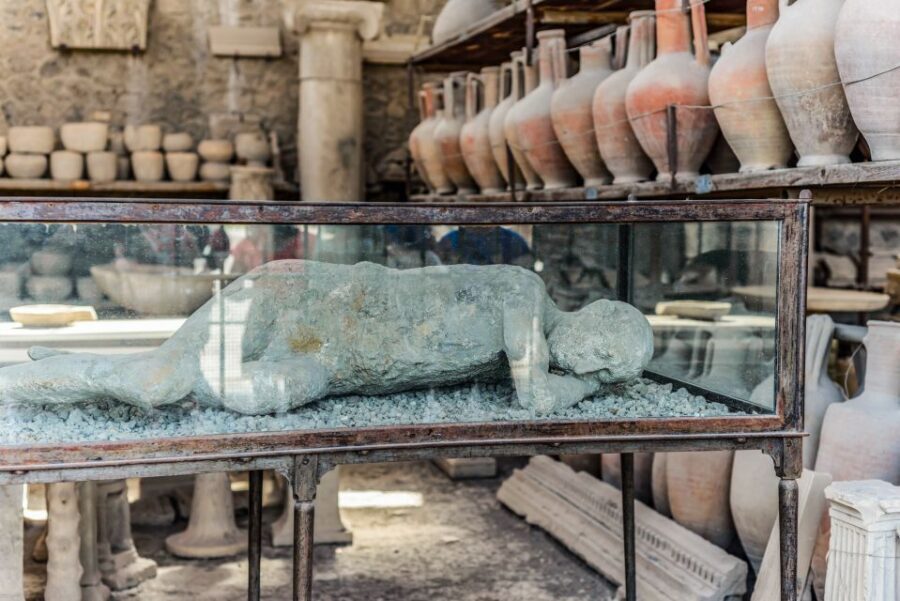 Pompeii: Small Group Tour with an Archaeologist - Picking the right length: 2 hours vs 3 hours