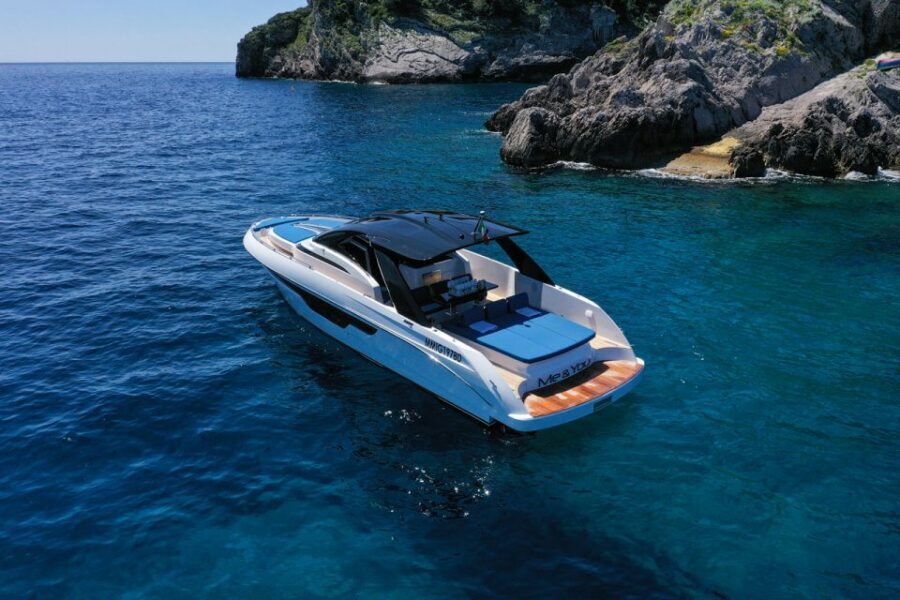 Positano: Shared Sunset Cruise - Onboard Comfort: Prosecco, Snacks, WiFi, and Music That Keeps the Mood Light