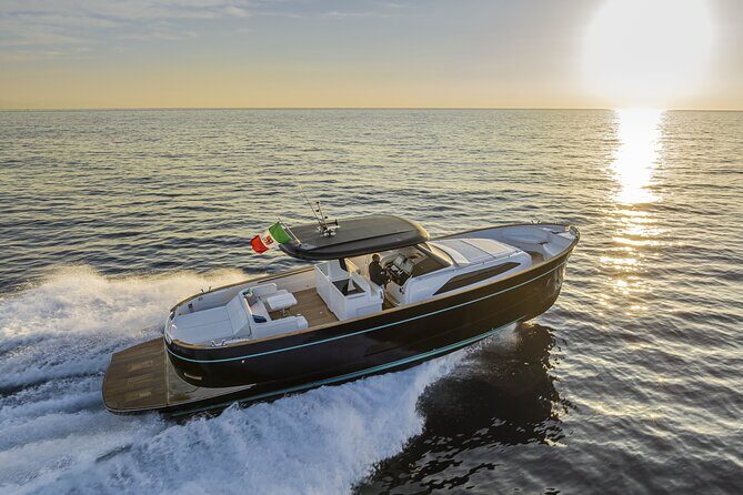 Private Boat Tour To Capri Departing From Positano - Getting the day’s rhythm right: boat size, seating, and motion