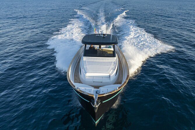 Private Boat Tour To Capri Departing From Positano - Blue Grotto vs. Green Cave: how cave access shapes your day