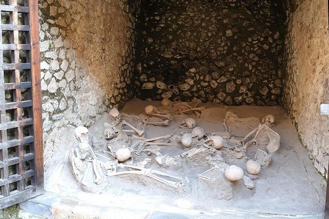 Private Day Tour to Vesuvius, Herculaneum & Pompeii with Pick Up - Vesuvius: The Gran Cono Trail and What to Expect at the Summit