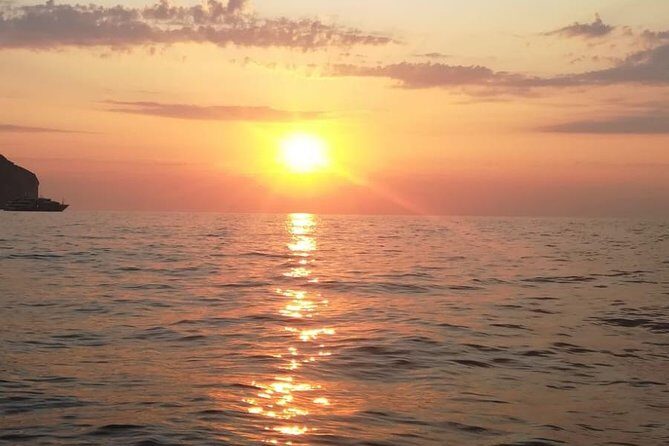 Private Sunset Cruise with Prosecco Onboard - Comfort and practical tips for a smoother ride on the Amalfi Coast