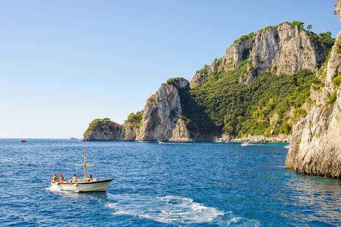 Private Tour: Amalfi Coast to Capri Cruise - Grotto plan: White and Green pass by, Blue Grotto is optional