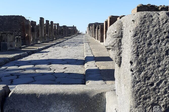Semi - Private Tour of Pompeii with an Archaeologist - What You See in Pompeii During This 2-Hour Ruins Walk