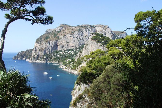 Shared Capri & Anacapri Full-Day Tour from Sorrento - Capri sightseeing with a guide: the difference between seeing and understanding