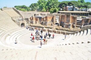 Skip the Line Guided Tour of Pompeii led by an Archaeologist - Stop 1: Archaeological Park of Pompeii and the Vesuvius backdrop
