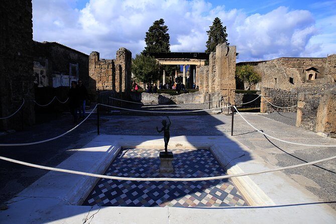 Skip the Line Guided Tour of Pompeii led by an Archaeologist - Lupanar: erotic frescoes, context, and what to expect