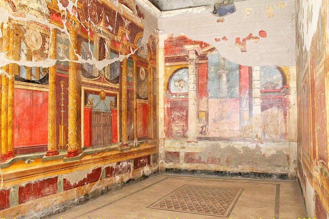 Skip-the-Line Half-Day Private Tour Ancient Pompeii Highlights with Native Guide - Meeting at Hotel Vittoria and getting oriented fast