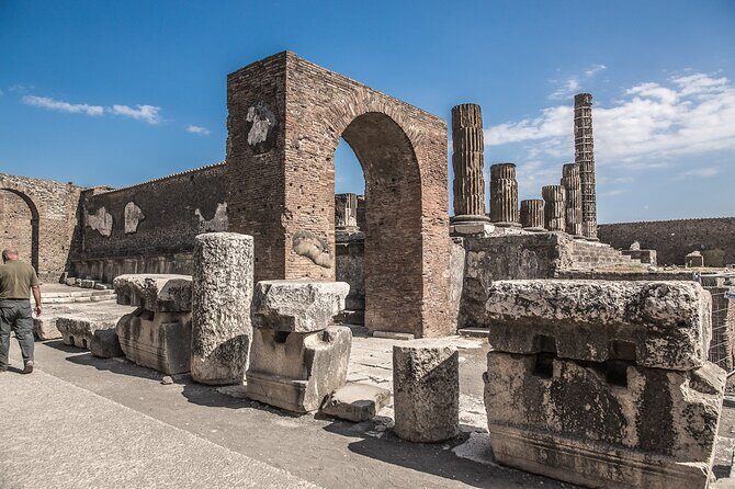 Skip-the-Line Pompeii Guided Tour from Sorrento - Stabian Baths: public bathing as a daily ritual
