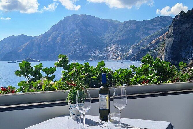 Small Group Amalfi Coast Boat Day Tour from Amalfi - Stop 4: Fjordo di Furore and that bridge-over-your-head moment