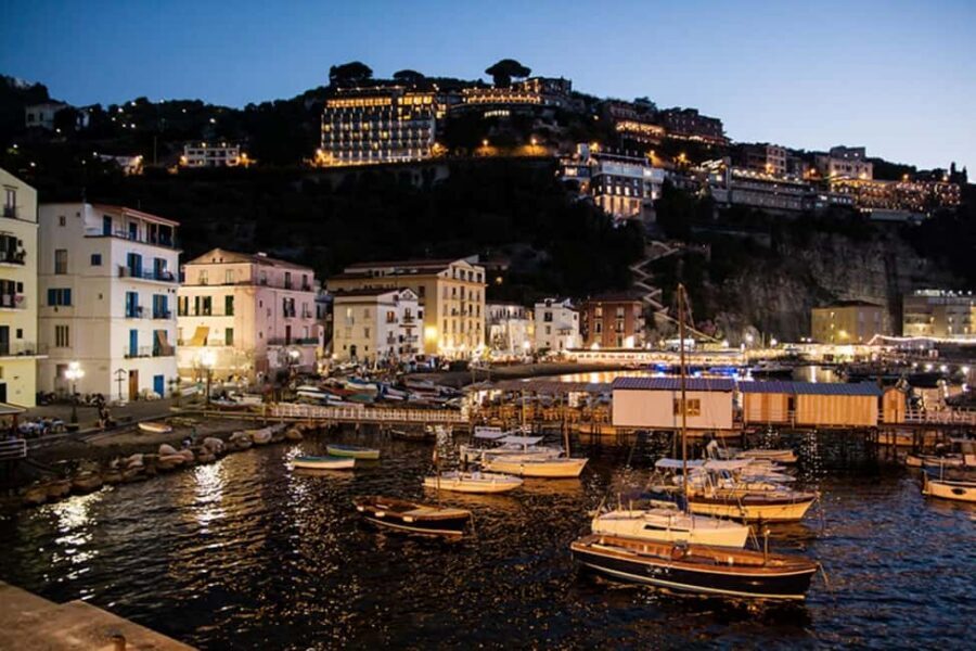 Sorrento: Night time Walking Tour & Limoncello Tasting - Why Sorrento at Night Works Better Than a Day Stroll